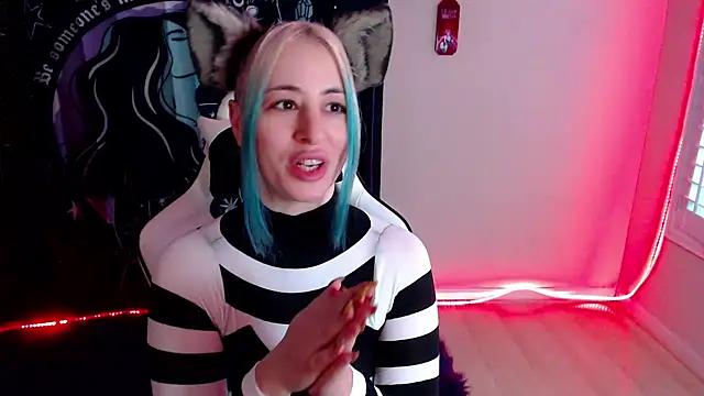 Snapshot of GoddessLilitu chatting on January 3, 12:33 am GoddessLilitu online show from January 3, 12:33 am