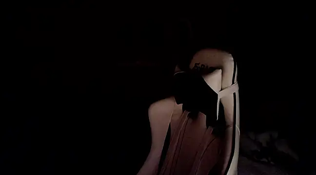 Snapshot of GoddessLilitu chatting on January 8, 1:42 am GoddessLilitu online show from January 8, 1:42 am
