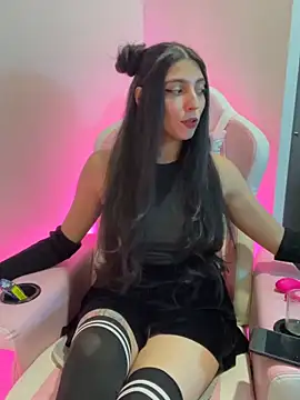 Snapshot of Felicia_smok3 chatting on May 3, 3:45 am Felicia smok3 online show from May 3, 3:45 am