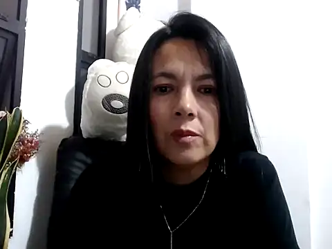 Snapshot of Alexxawinter chatting on September 25, 12:25 am Alexxawinter online show from September 25, 12:25 am