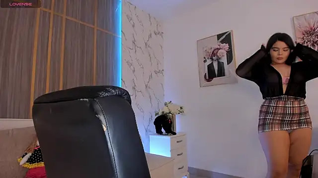 Snapshot of IsabellaAllen chatting on October 29, 10:22 pm IsabellaAllen online show from October 29, 10:22 pm