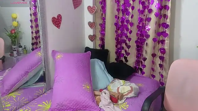 lovely trix online show from March 7, 4:55 pm