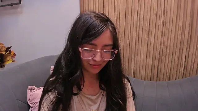 Eva Macalliter online show from January 4, 9:21 am