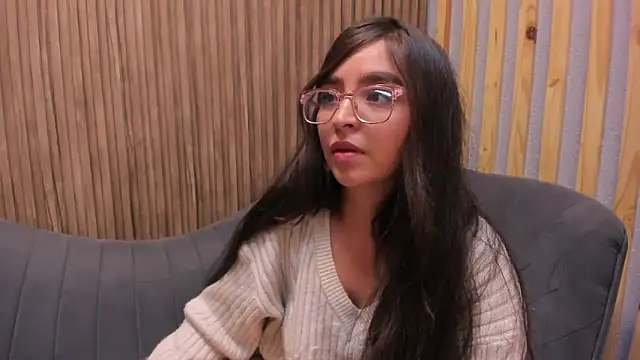 Eva Macalliter online show from February 7, 8:55 am