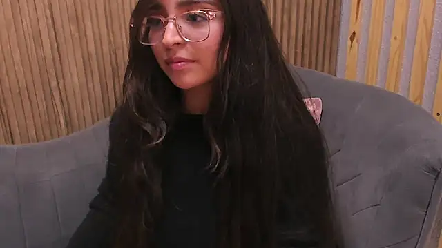 Eva Macalliter online show from February 14, 9:13 am