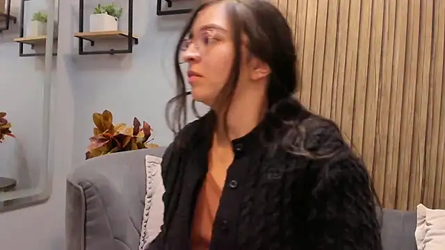 Eva Macalliter online show from March 15, 3:18 am