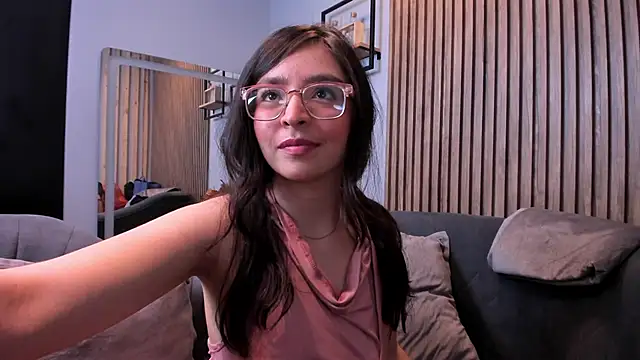 Eva Macalliter online show from September 20, 11:33 am