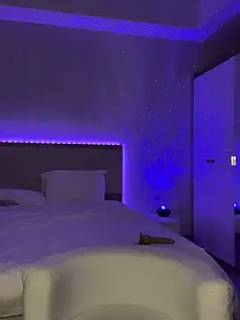 blacktourmaline- online show from December 23, 12:03 am