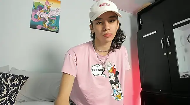 Snapshot of imcoltonalvin chatting on January 31, 1:54 am imcoltonalvin online show from January 31, 1:54 am