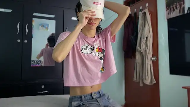 Snapshot of imcoltonalvin chatting on October 17, 11:07 pm imcoltonalvin online show from October 17, 11:07 pm