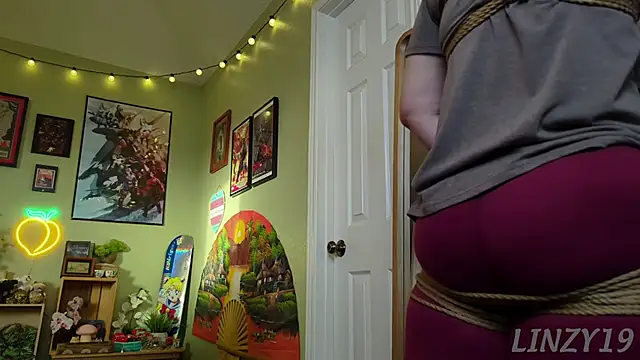 Snapshot of Linzy_19 chatting on January 30, 11:45 pm Linzy 19 online show from January 30, 11:45 pm