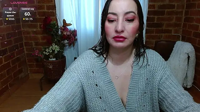 rashellroses22 online show from April 3, 10:57 am