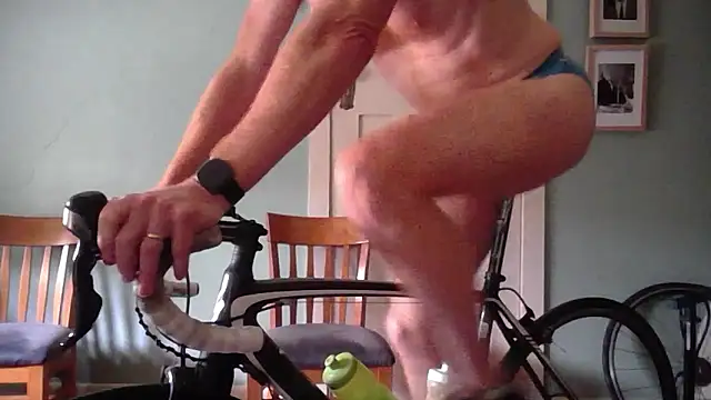 Snapshot of jiggy77777 chatting on December 23, 11:17 pm jiggy77777 online show from December 23, 11:17 pm