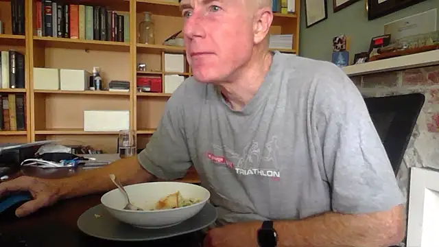 Snapshot of jiggy77777 chatting on February 18, 3:21 am jiggy77777 online show from February 18, 3:21 am