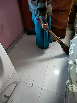 COUPLLE VILLAGE online show from February 1, 3:41 am