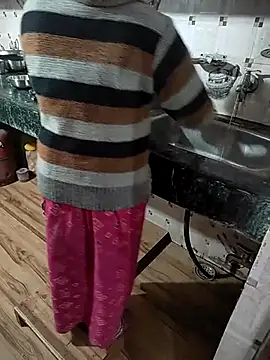 COUPLLE VILLAGE online show from February 14, 6:34 am