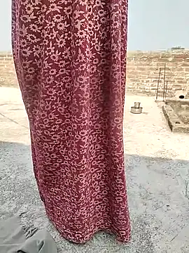 COUPLLE VILLAGE online show from February 19, 6:55 am