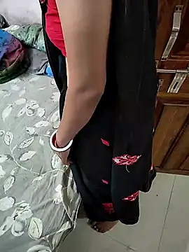 COUPLLE VILLAGE online show from March 3, 3:30 am