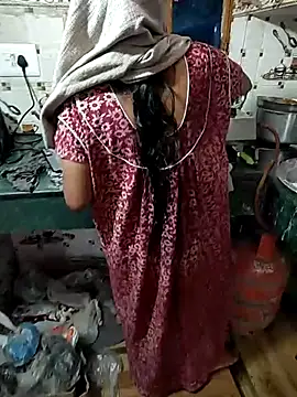 COUPLLE VILLAGE online show from March 15, 7:20 am