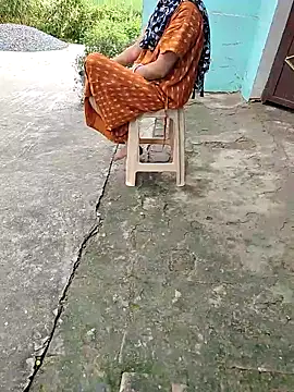 COUPLLE VILLAGE online show from October 6, 2:42 am