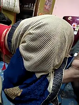 COUPLLE VILLAGE online show from February 2, 7:45 pm