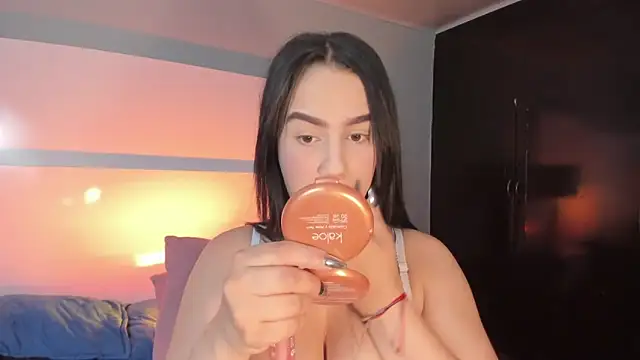 emily roberts1 online show from March 10, 6:45 pm