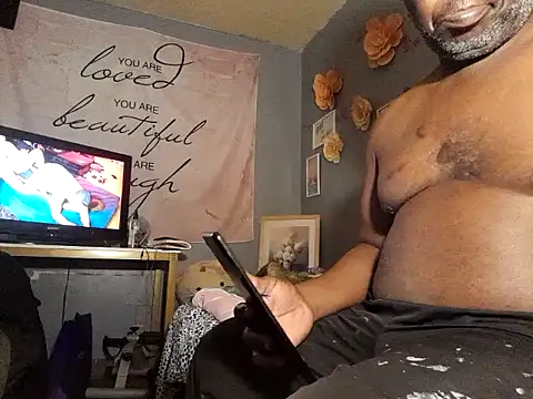 Snapshot of macnificent1fr chatting on February 15, 5:51 am macnificent1fr online show from February 15, 5:51 am