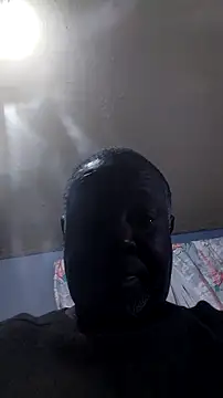 Snapshot of macnificent1fr chatting on November 28, 1:52 am macnificent1fr online show from November 28, 1:52 am