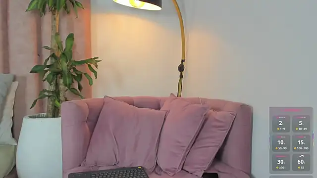 Snapshot of im_malih chatting on December 16, 4:01 pm im malih online show from December 16, 4:01 pm