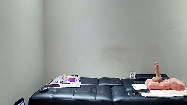 Snapshot of NinasRu chatting on May 1, 2:49 am NinasRu online show from May 1, 2:49 am