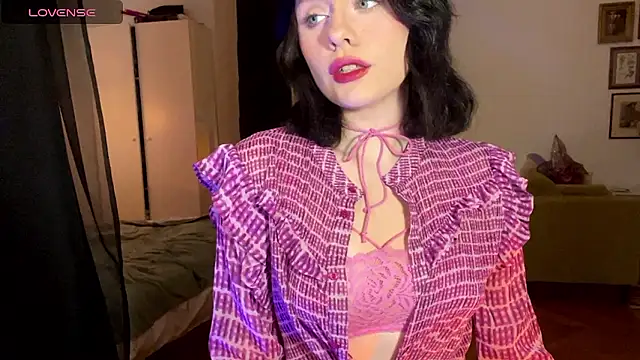 Snapshot of sunshine_lina chatting on December 7, 7:54 pm sunshine lina online show from December 7, 7:54 pm