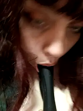 Snapshot of persefone97 chatting on February 19, 8:31 pm persefone97 online show from February 19, 8:31 pm