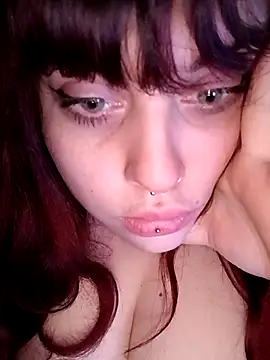 Snapshot of persefone97 chatting on March 18, 10:48 pm persefone97 online show from March 18, 10:48 pm