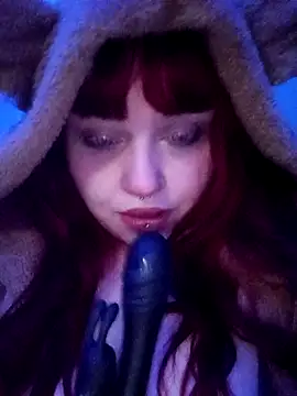 Snapshot of persefone97 chatting on October 30, 7:36 pm persefone97 online show from October 30, 7:36 pm