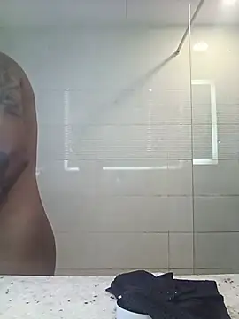Snapshot of Antonio_shower_time chatting on May 31, 1:18 pm Antonio shower time online show from May 31, 1:18 pm