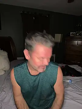 Snapshot of NYCLeatherBoi chatting on December 8, 3:00 am NYCLeatherBoi online show from December 8, 3:00 am