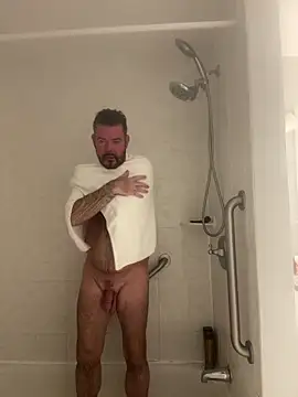 Snapshot of NYCLeatherBoi chatting on March 30, 12:11 am NYCLeatherBoi online show from March 30, 12:11 am