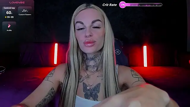 Snapshot of angel_devil_forever chatting on October 29, 10:22 pm angel devil forever online show from October 29, 10:22 pm