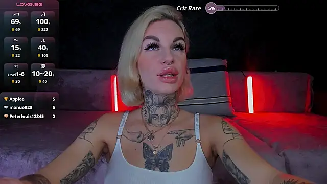 Snapshot of angel_devil_forever chatting on November 6, 10:21 pm angel devil forever online show from November 6, 10:21 pm