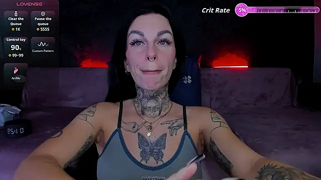 Snapshot of angel_devil_forever chatting on December 3, 10:30 pm angel devil forever online show from December 3, 10:30 pm