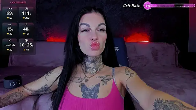 Snapshot of angel_devil_forever chatting on December 15, 10:25 pm angel devil forever online show from December 15, 10:25 pm