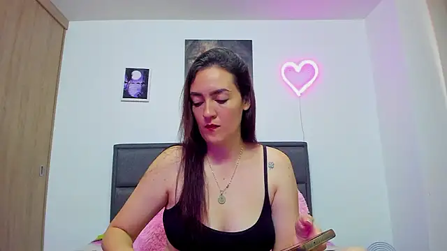 leon-katherine online show from March 17, 12:08 pm