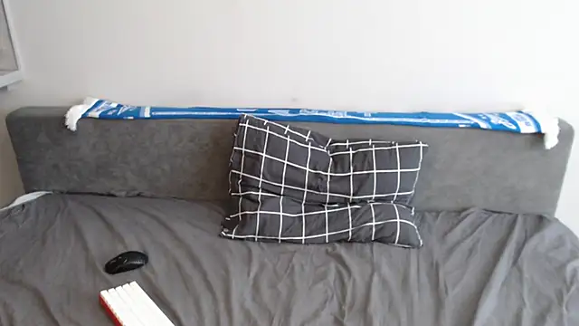 Snapshot of Student_Oliver chatting on June 3, 2:33 pm Student Oliver online show from June 3, 2:33 pm