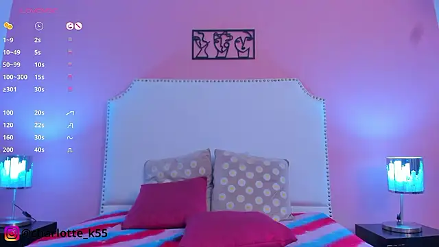 Snapshot of charlotte_kisss chatting on December 6, 11:03 pm charlotte kisss online show from December 6, 11:03 pm