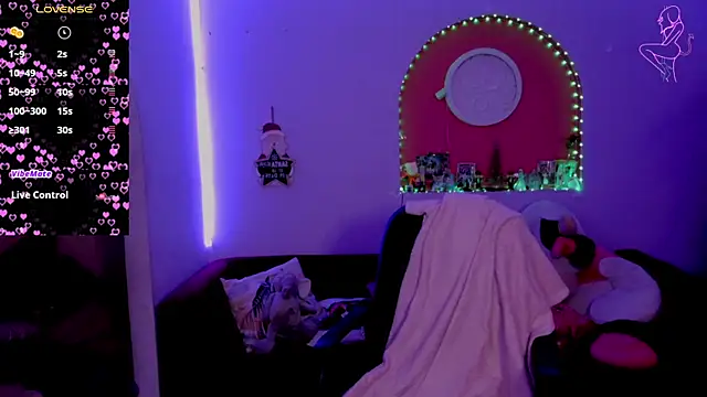 Snapshot of ValentinaMiller_ chatting on January 13, 7:30 pm ValentinaMiller online show from January 13, 7:30 pm