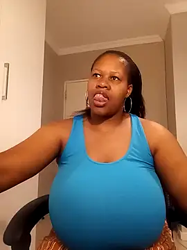 bustylisa1983 online show from February 4, 6:14 am