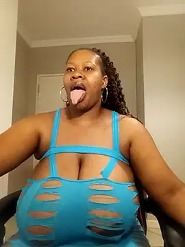 bustylisa1983 online show from March 11, 4:43 am