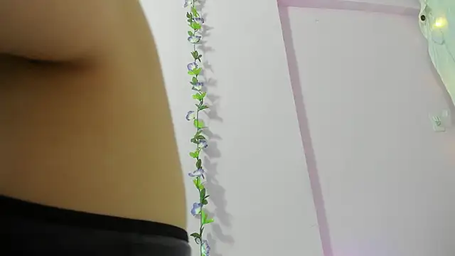 Samanta roberts1 online show from January 23, 12:30 pm