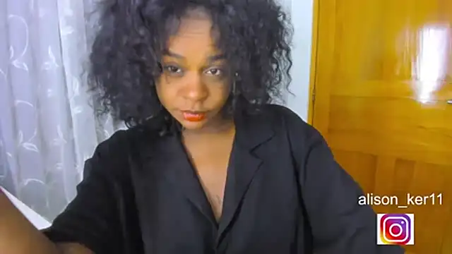 Snapshot of alison-ker3 chatting on June 3, 6:49 am alison-ker3 online show from June 3, 6:49 am