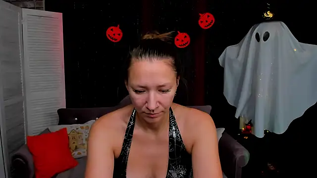 Snapshot of SarahCoksss chatting on October 29, 12:24 am SarahCoksss online show from October 29, 12:24 am